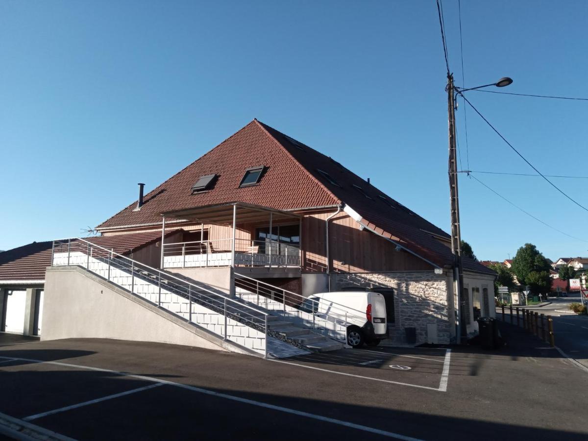 Grand Et Bel Appartement Au Coeur Du Haut-Doubs Orchamps-Vennes Exterior photo
